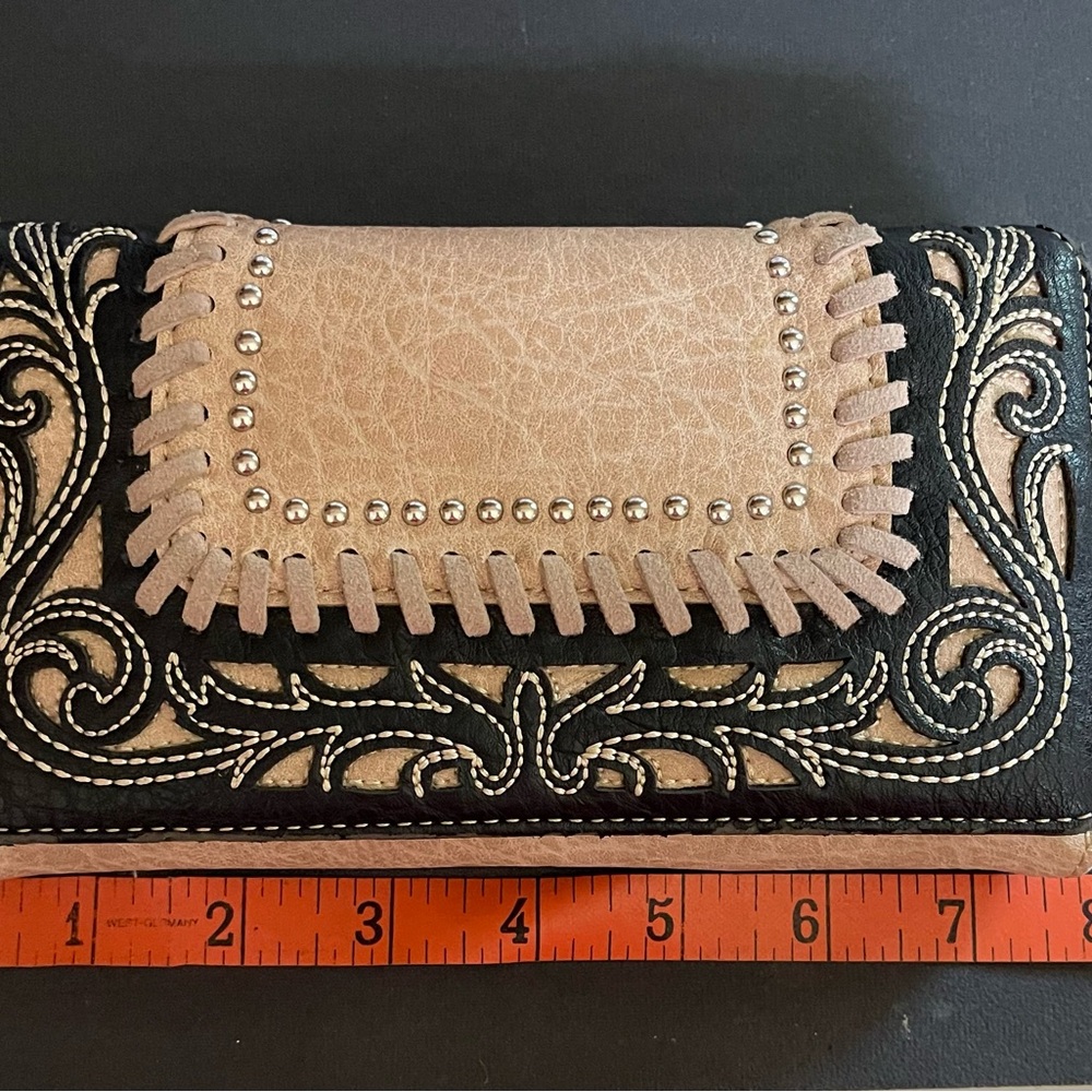 Montana West Black and Cream Wallet with Intricate Detailing. GUC. Minor Wear.